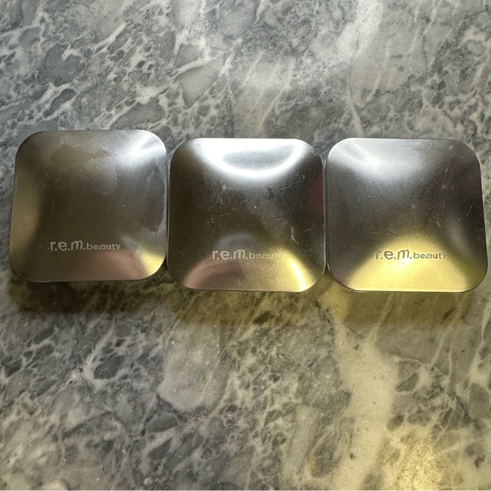 REM‎ Beauty Highlighter